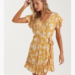 Billabong wrap floral dress